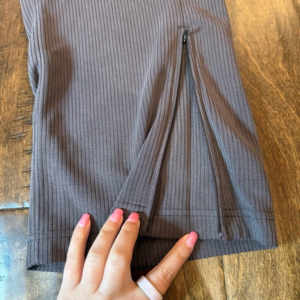 Lululemon Ribbed Softstreme Zip-Leg High-Rise Cropped Pant 25" Espresso size 14 - Picture 7 of 11